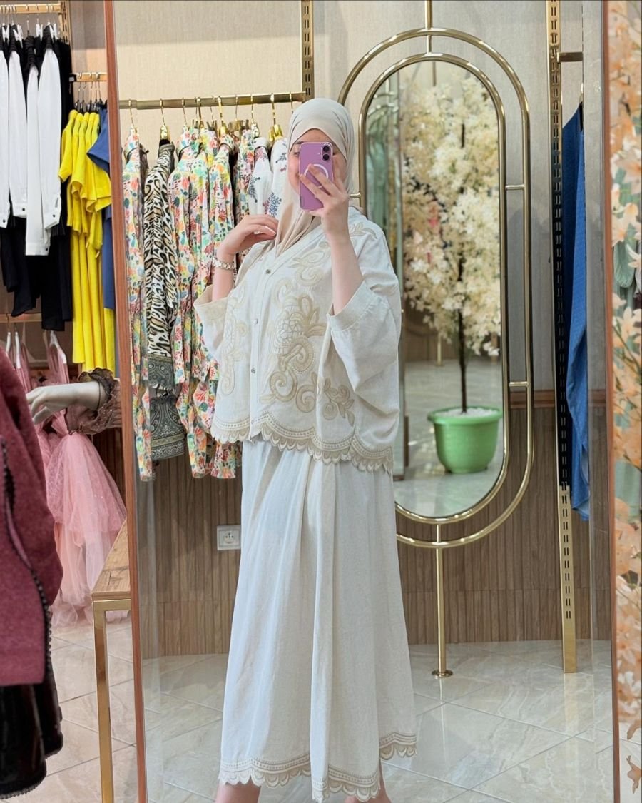 Robes Madorhia, référence MDR-270